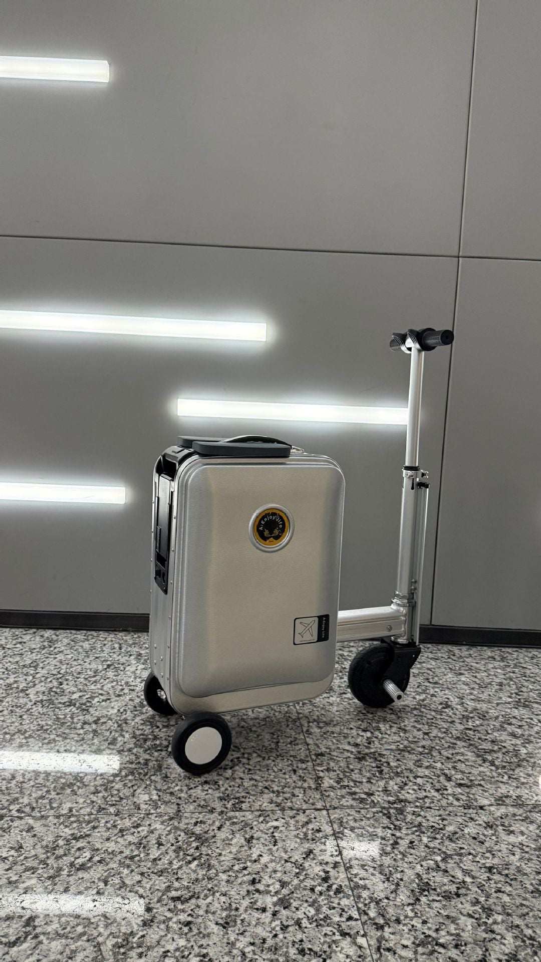 电动行李箱可登机智能骑行旅行箱20寸拉杆箱可坐大人儿童代步神器